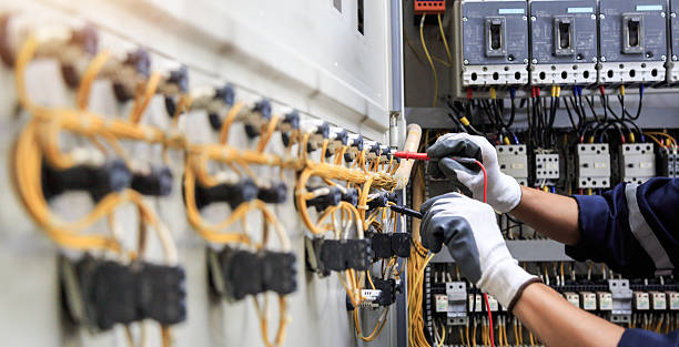 Professional Electrician technician working in Farmersville, TX